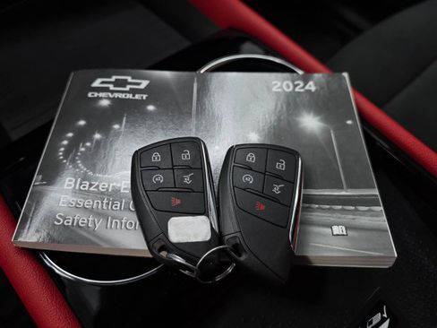 Used 2024 Chevrolet Blazer EV RS AWD/4WD image 45