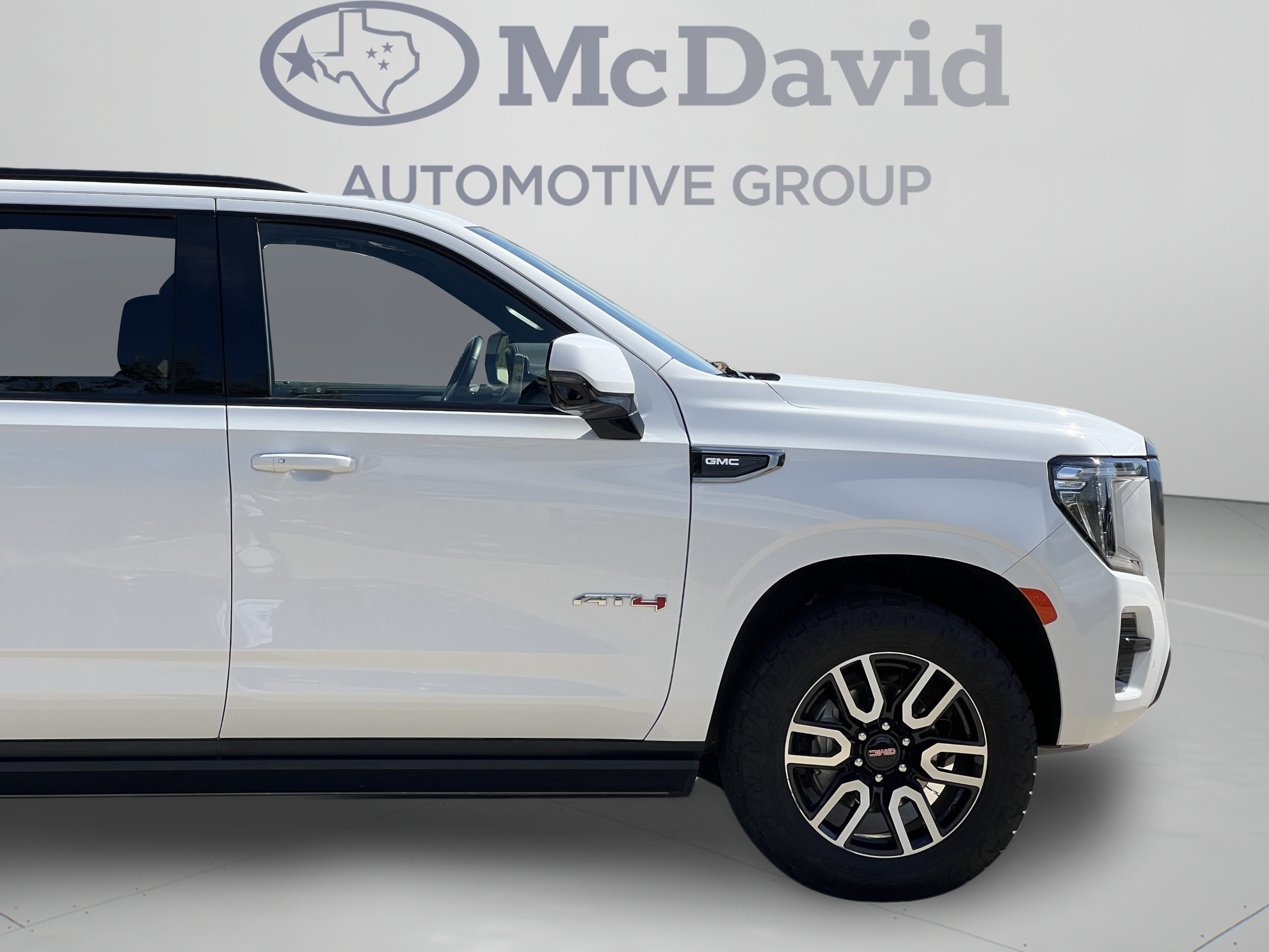 Used 2023 GMC Yukon XL AT4 w/ Technology Package AWD/4WD image 31