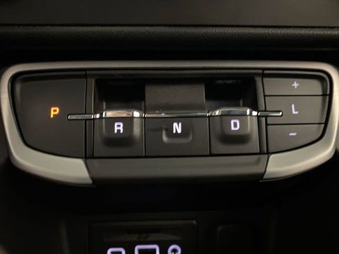 Used 2023 GMC Terrain SLE w/ Driver Convenience Package image 41