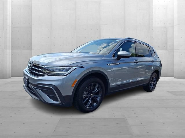 Used 2024 Volkswagen Tiguan SE AWD/4WD image 3