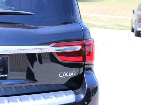 Used 2023 INFINITI QX80 Sensory w/ Cargo Package RWD image 7