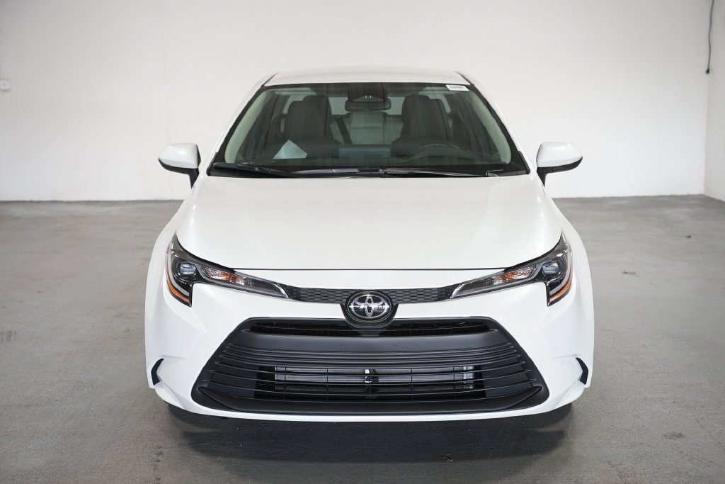 New 2027 Toyota Corolla LE FWD image 2