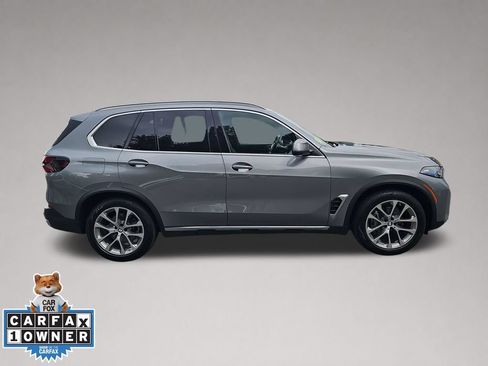 Certified 2024 BMW X5 xDrive40i w/ Premium Package AWD/4WD image 3