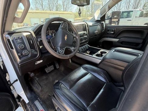 Used 2015 Chevrolet Silverado 2500 LTZ w/ Z71 Package, Off-Road AWD/4WD image 10