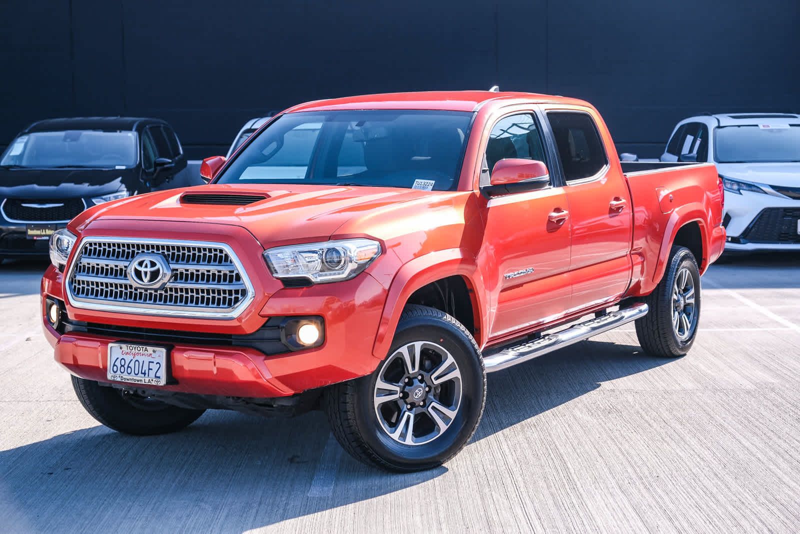 Certified 2017 Toyota Tacoma TRD Sport w/ Tow Package AWD/4WD image 1