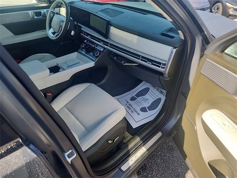 New 2025 Hyundai Santa Fe Calligraphy image 9