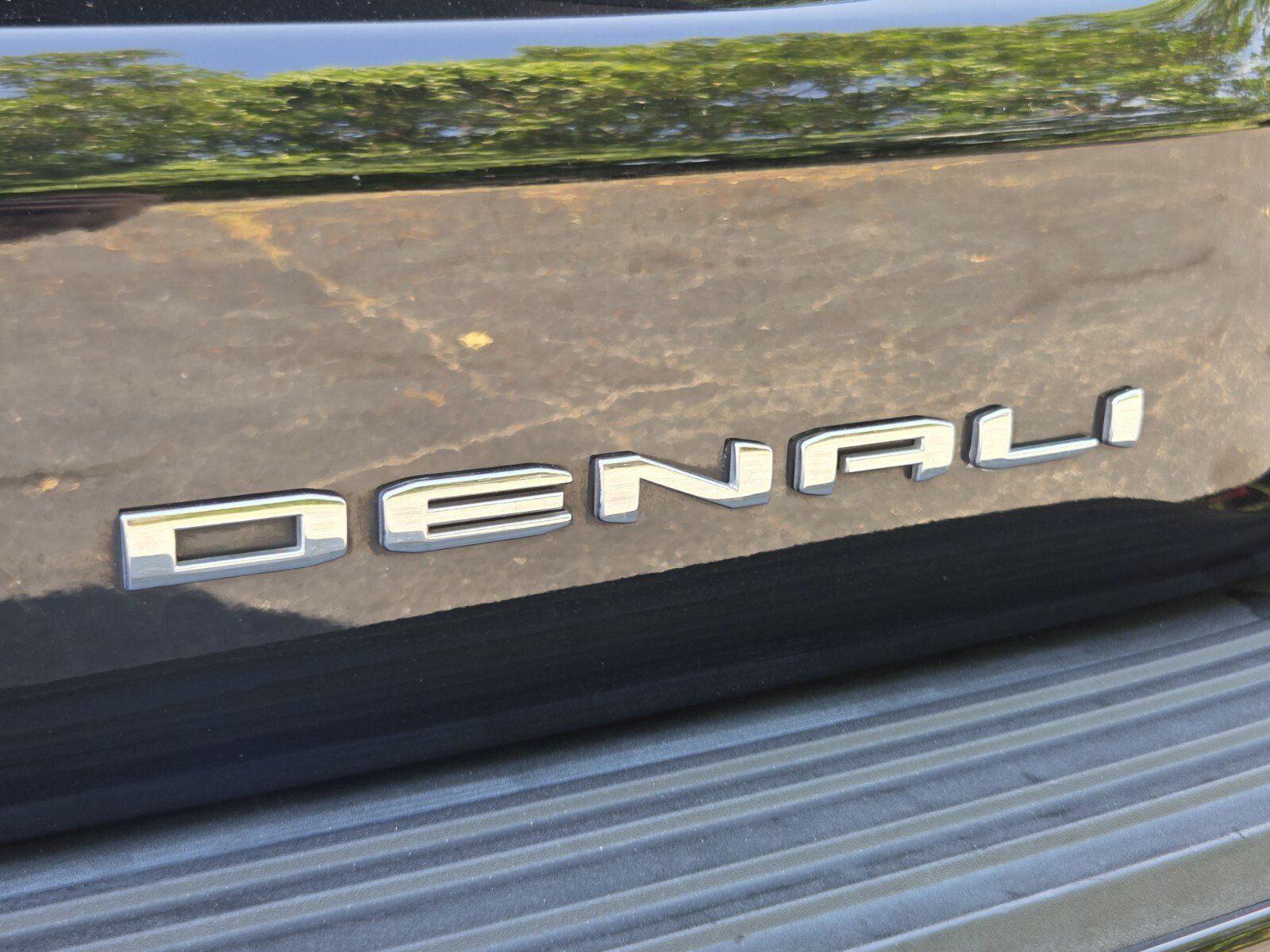 Certified 2023 GMC Yukon XL Denali w/ Denali Reserve Package AWD/4WD image 17