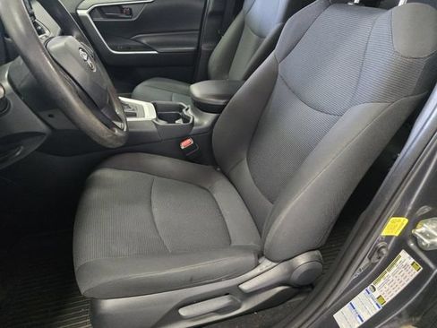 Used 2020 Toyota RAV4 LE w/ All Weather Liner Package AWD/4WD image 20