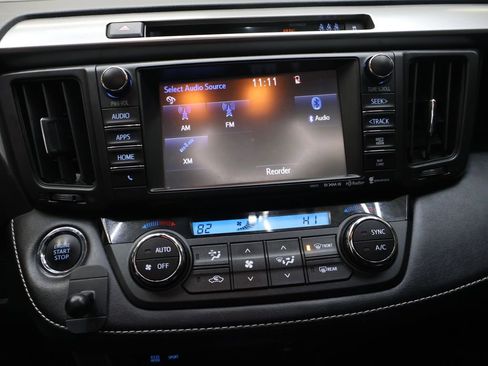 Used 2017 Toyota RAV4 XLE AWD/4WD image 20