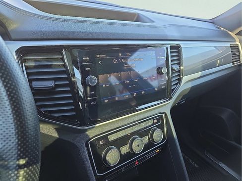 Used 2023 Volkswagen Atlas Cross Sport SEL Premium R-Line image 16