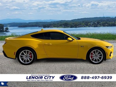 Used 2024 Ford Mustang GT Premium image 8