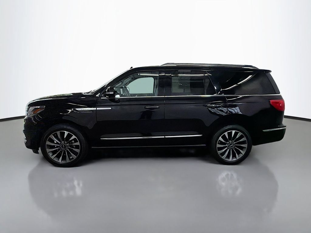 Used 2021 Lincoln Navigator Reserve AWD/4WD image 6