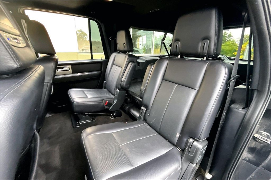 Used 2015 Ford Expedition EL XLT w/ Equipment Group 202A AWD/4WD image 31