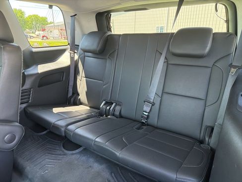Used 2018 Chevrolet Tahoe Premier AWD/4WD image 14