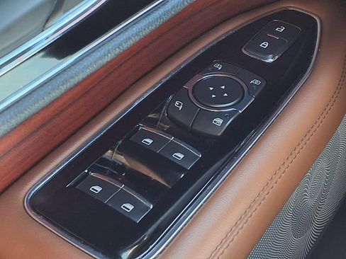 Certified 2022 Lincoln Navigator L Reserve RWD image 17