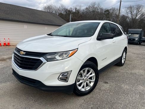 Used 2019 Chevrolet Equinox LS w/ LS Convenience Package image 1