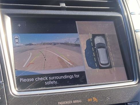 Used 2020 Lincoln Nautilus Reserve w/ Equipment Group 202A image 16