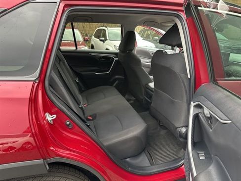 Used 2020 Toyota RAV4 LE image 25