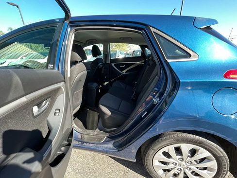 Used 2016 Hyundai Elantra GT image 11