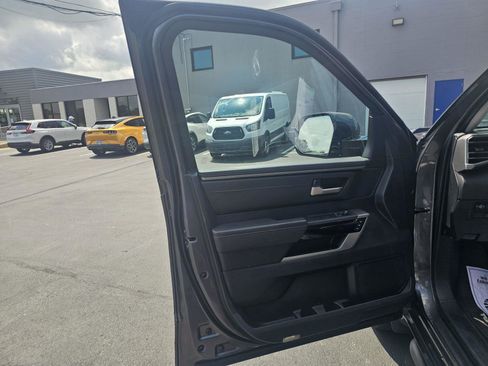 Used 2022 Toyota Tundra Limited image 18