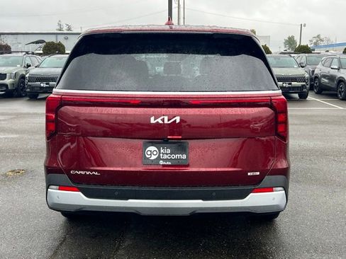 New 2026 Kia Carnival LXS FWD image 10