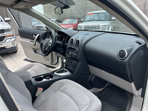 Used 2009 Nissan Rogue SL w/ Premium Pkg FWD image 16