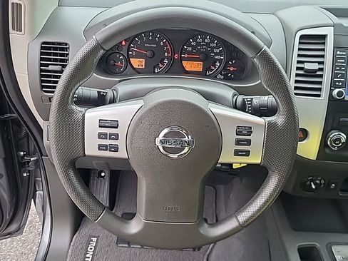 Used 2019 Nissan Frontier SV AWD/4WD image 16