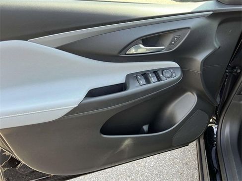 Used 2025 Buick Envista Preferred w/ Convenience I Package image 15