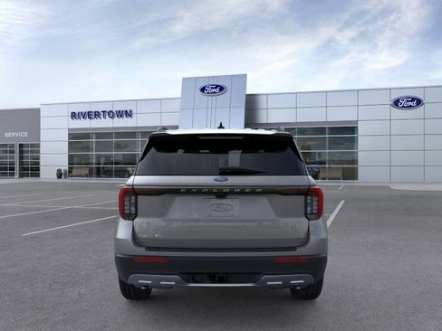 New 2025 Ford Explorer Active w/ Active Comfort Package image 31