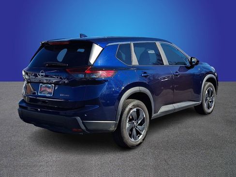 Used 2024 Nissan Rogue SV image 6