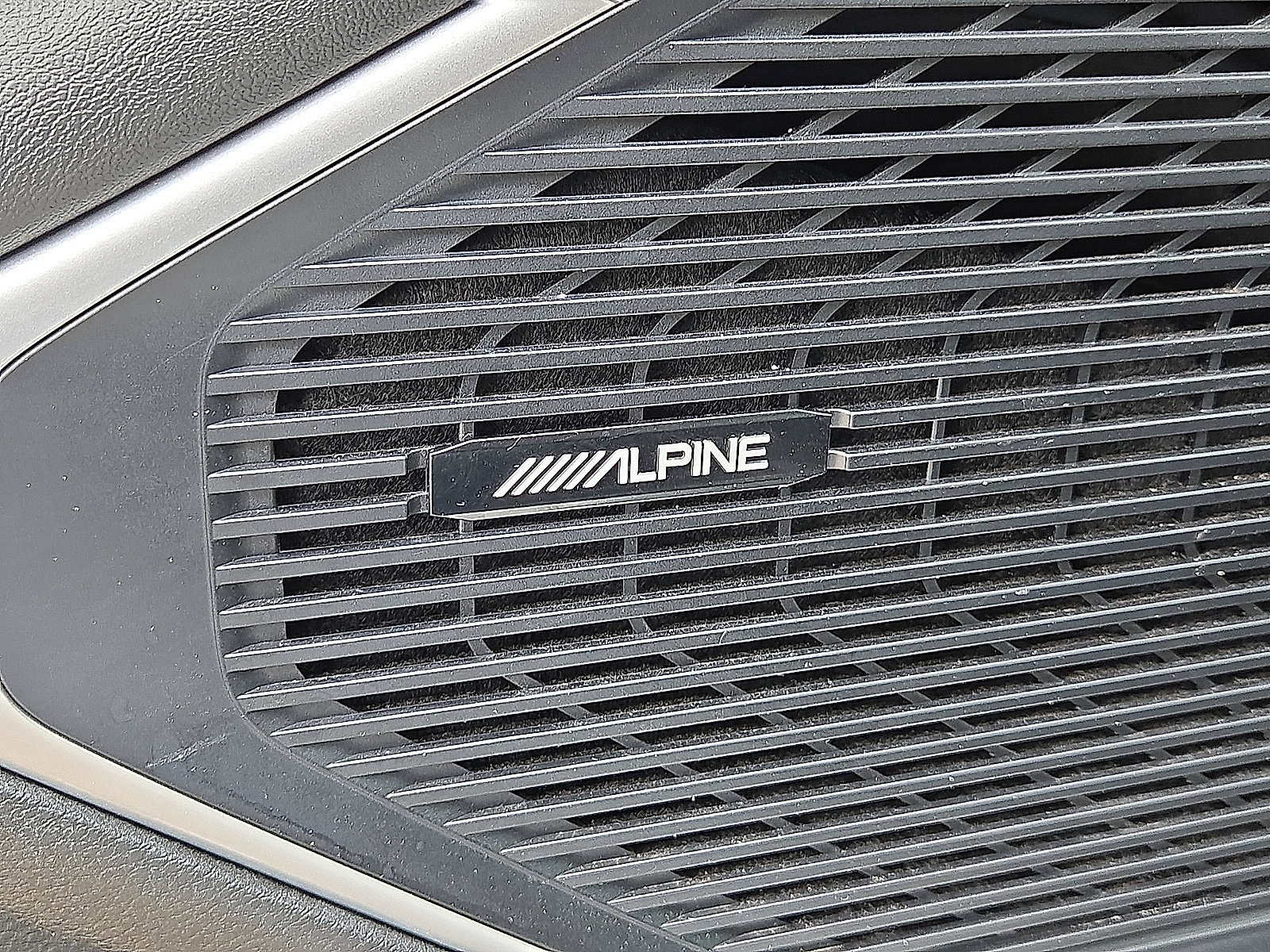 Used 2024 Jeep Wagoneer L Series II w/ Flexible Seating Group RWD image 22
