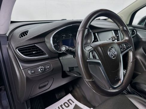Used 2019 Buick Encore Sport Touring AWD/4WD image 9