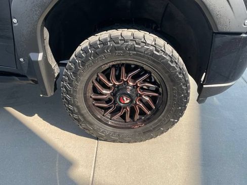 Used 2023 GMC Sierra 2500 AT4 w/ AT4 Premium Plus Package AWD/4WD image 24