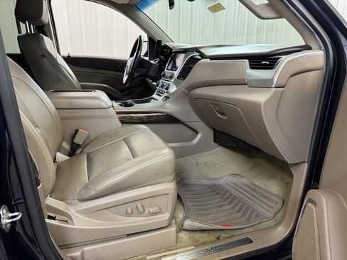 Used 2017 GMC Yukon SLT w/ Premium Edition image 31