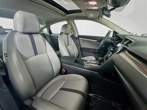 Used 2019 Honda Civic EX image 29