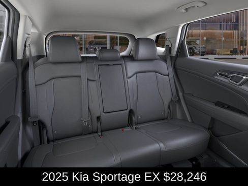 Used 2025 Kia Sportage EX image 16