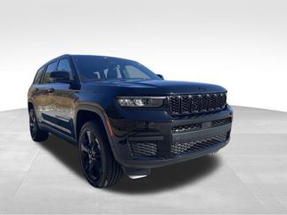 New 2025 Jeep Grand Cherokee L Altitude RWD video 3