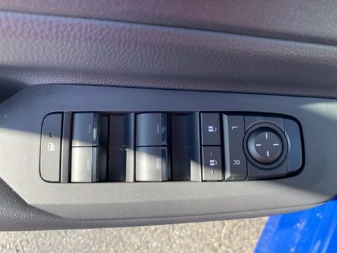 New 2026 Toyota Prius Plug-In Hybrid FWD image 22