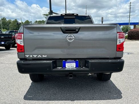 Used 2021 Nissan Titan S RWD image 15
