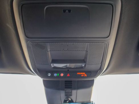 Used 2026 Chevrolet Traverse LT w/ Driver Confidence Package FWD image 20