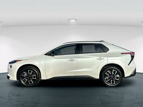 New 2026 Subaru Solterra image 3