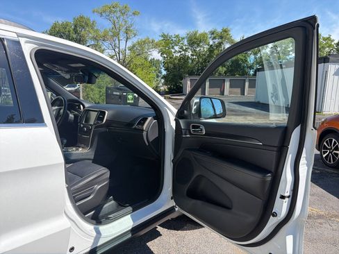 Used 2014 Jeep Grand Cherokee Limited AWD/4WD image 33
