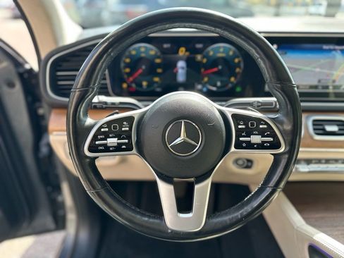 Used 2022 Mercedes-Benz GLE 350 4MATIC w/ AMG Line Exterior image 18