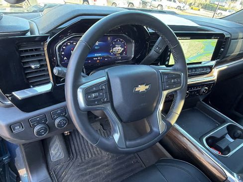 Certified 2025 Chevrolet Silverado 2500 LT w/ Convenience Package image 10