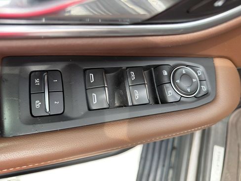 Used 2021 Chevrolet Tahoe High Country w/ Premium Package RWD image 14