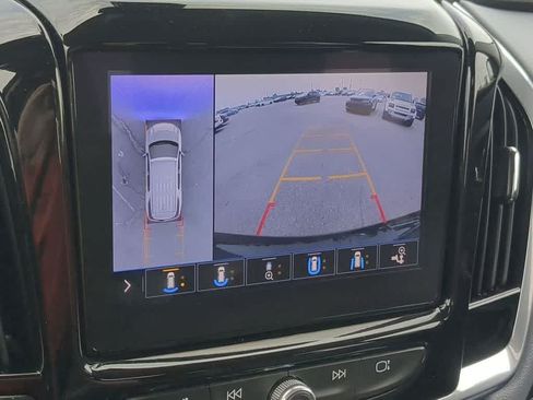 Used 2020 Chevrolet Traverse Premier w/ LPO, Blackout Package AWD/4WD image 28