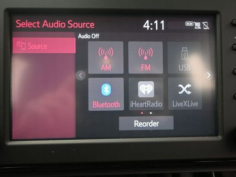 Used 2019 Toyota RAV4 LE w/ Carpet Mat Package image 27