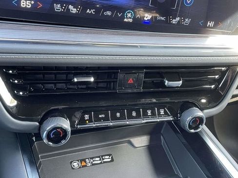 New 2026 Chevrolet Suburban Premier image 30