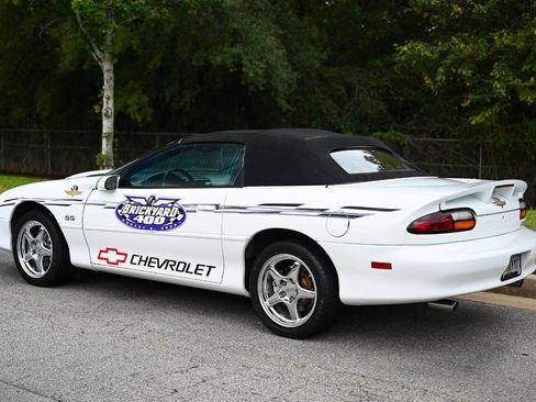 Used 2000 Chevrolet Camaro Z28 w/ SS Performance/Appearance Pkg image 62