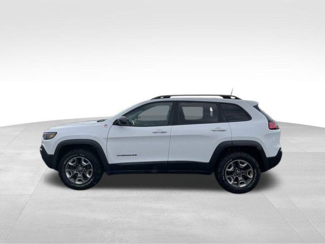 Used 2019 Jeep Cherokee Trailhawk w/ Comfort/Convenience Group AWD/4WD image 2